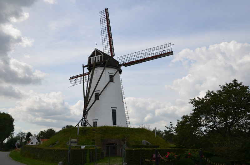 Schellemole Windmühle in Damme. Belgien. 