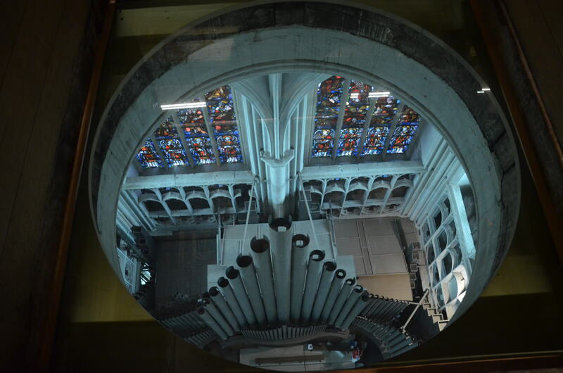 Dzwonnica katedry św. Rumbolda w Mechelen. Belgia. 