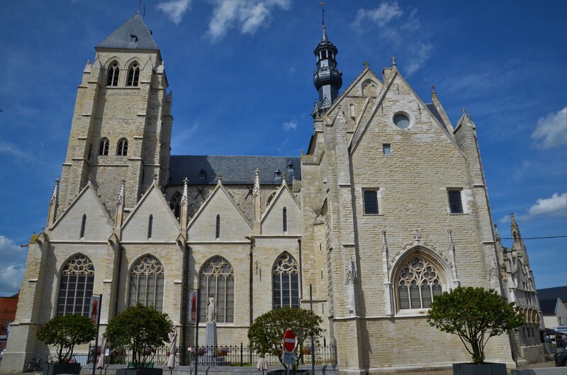 Kirche Saint Leonard in Zooutleeuw in Belgien. 