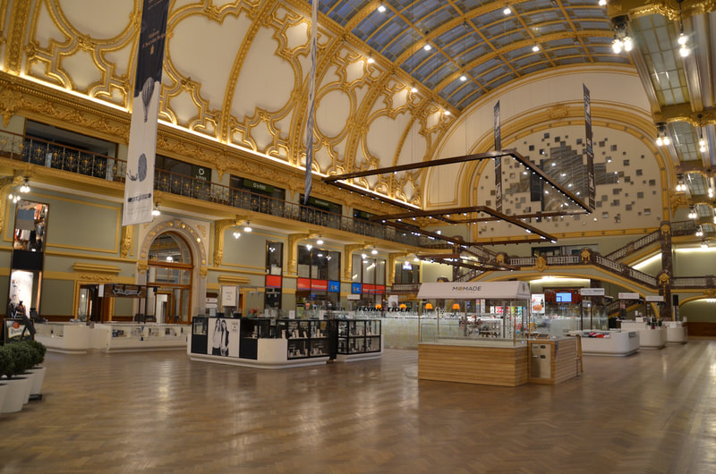 City exhibition hall in Antwerp. Belgium.
Miejska hala wystawowa w Antwerpii. Belgia. 