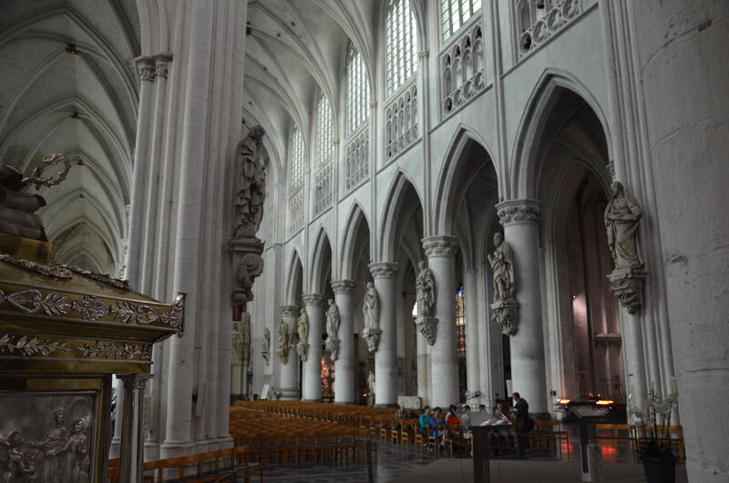 Katedra św. Rumbolda w Mechelen. Belgia. 